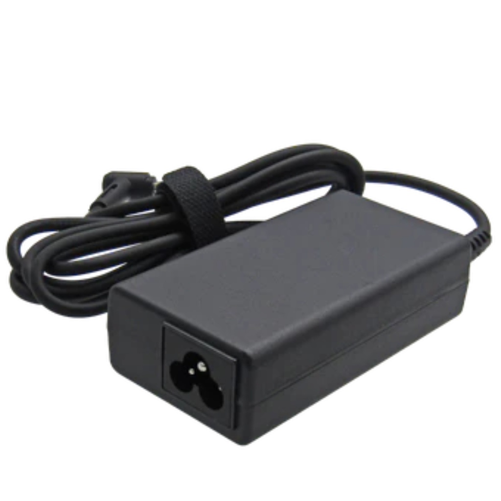 Cargador De Corriente XUE Para Portátil HP 19V-3.42A 65W/4.5*3.0 (Desktop) Garantía 3 años Color Negro